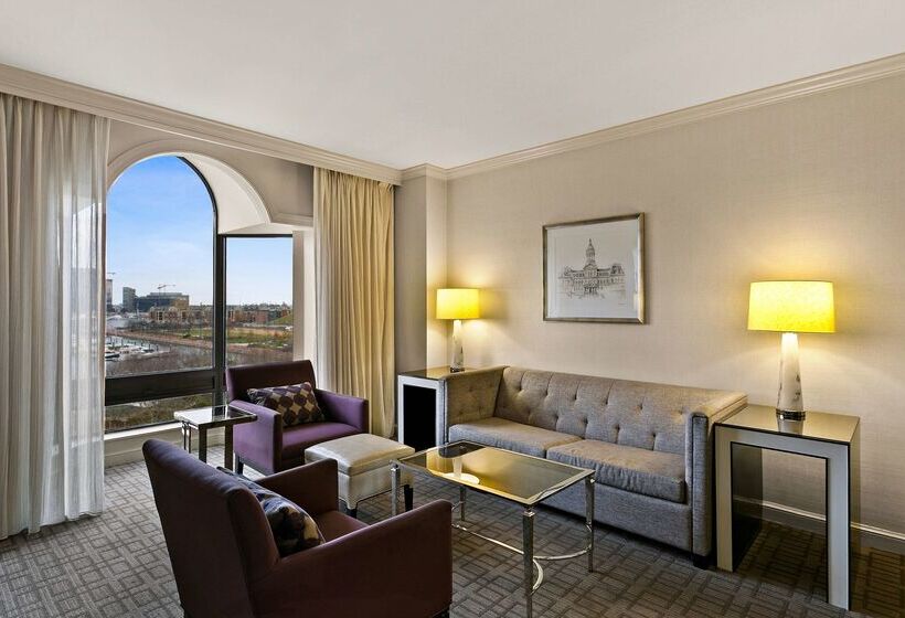 هتل The Royal Sonesta Harbor Court Baltimore
