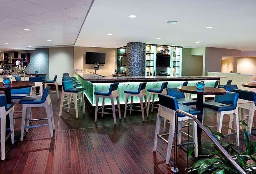 فندق The Singer Oceanfront Resort, Curio Collection By Hilton