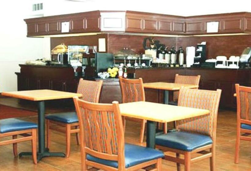 בית מלון כפרי Westgate Inn & Suites