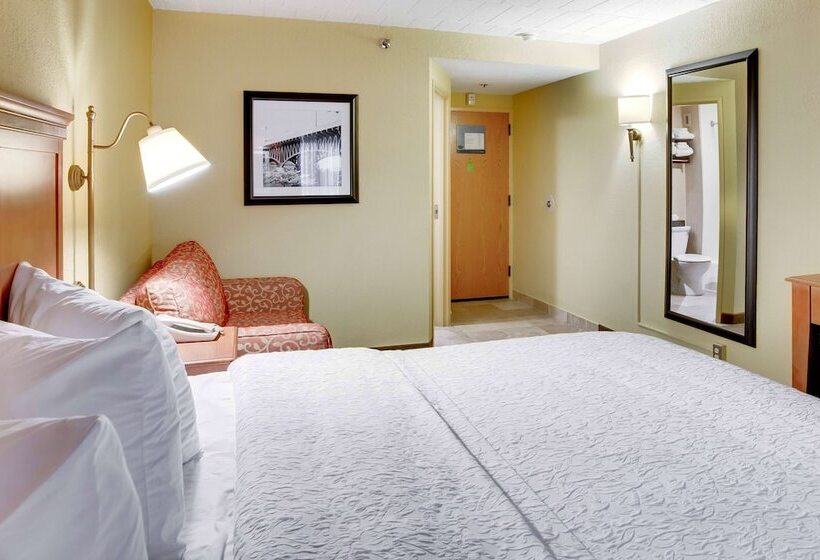 هتل Wingate By Wyndham Cranberry
