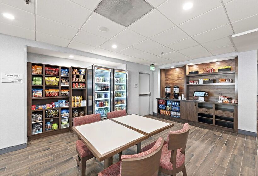 هتل Hampton Inn By Hilton Los Angeles Airport
