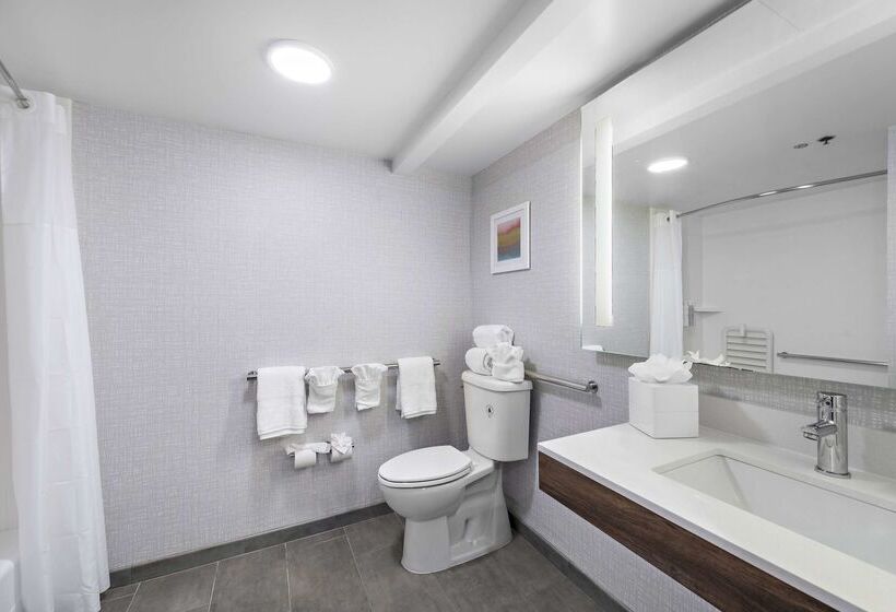 هتل Hampton Inn By Hilton Los Angeles Airport