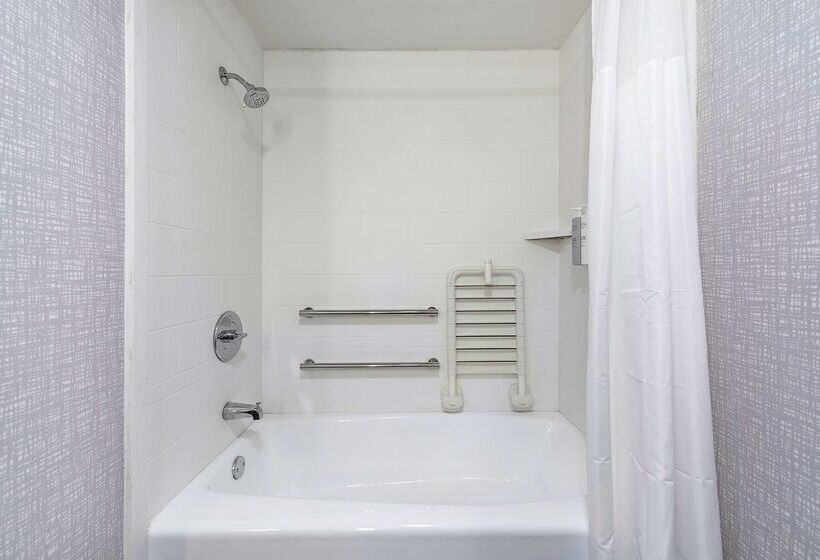 هتل Hampton Inn By Hilton Los Angeles Airport