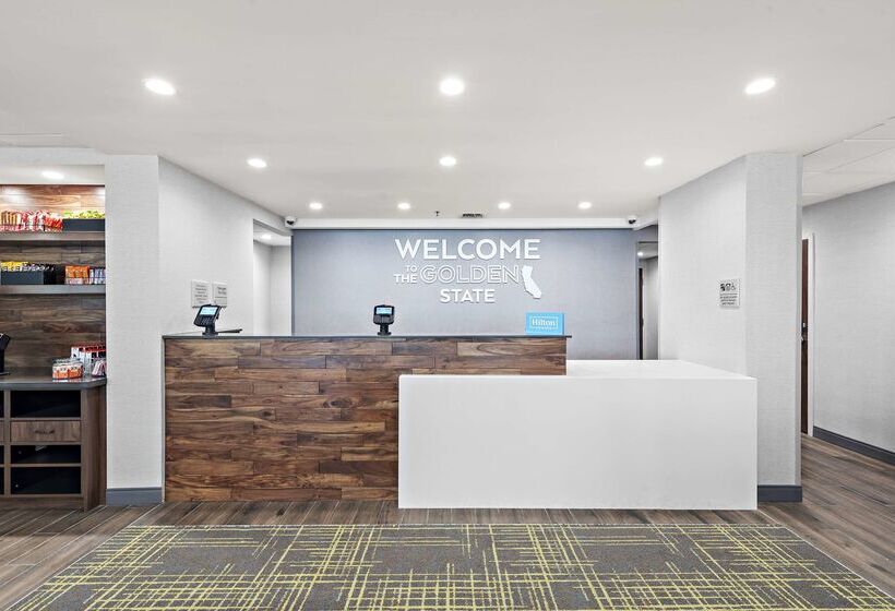 هتل Hampton Inn By Hilton Los Angeles Airport