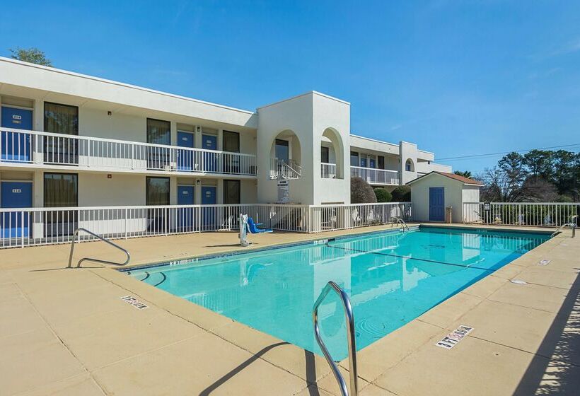 Motel 6newnan, Ga