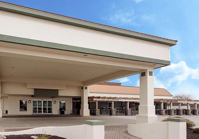 리조트 Quality Inn