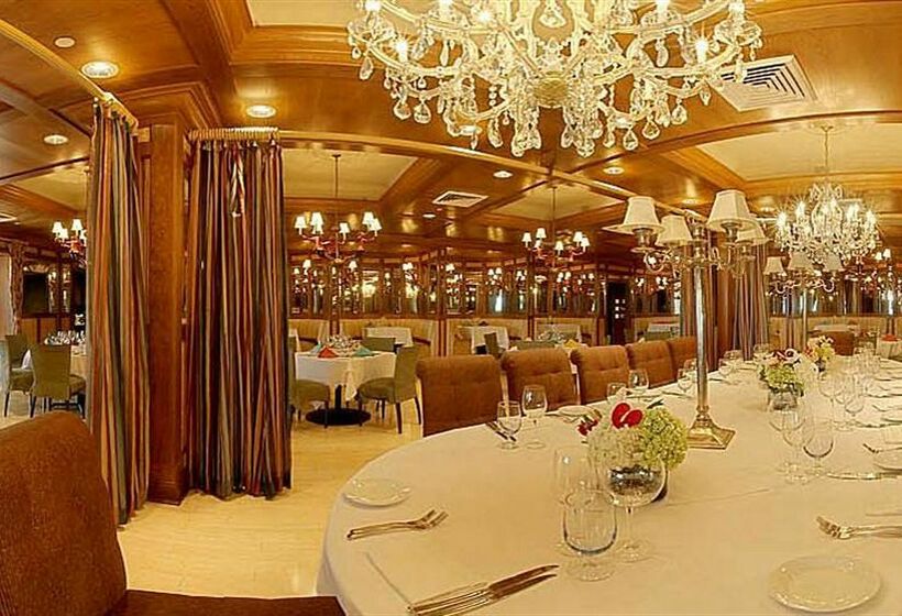 منتجع Palmeiras Beach Club At Grove Isle
