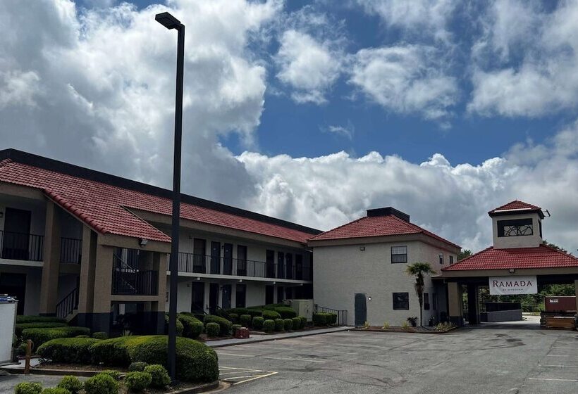 هتل Ramada By Wyndham Bainbridge