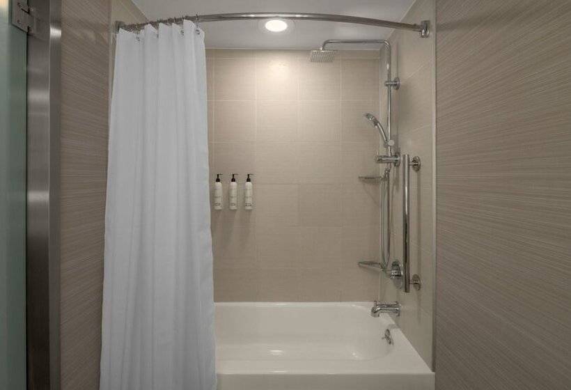 AC Hotel by Marriott Portland Lake Oswego