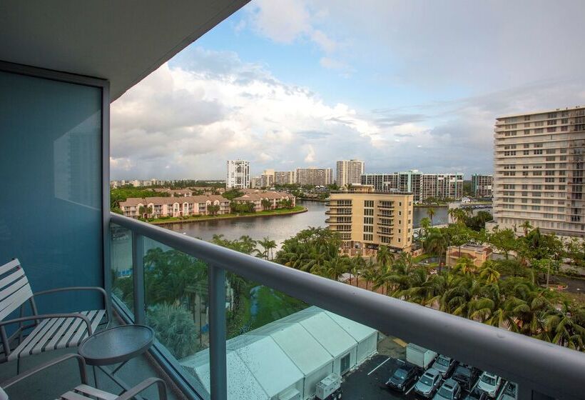 Doubletree Resort By Hilton Hollywood Beach