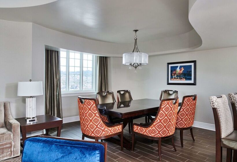 هتل Alex Johnson Rapid City Curio Collection By Hilton