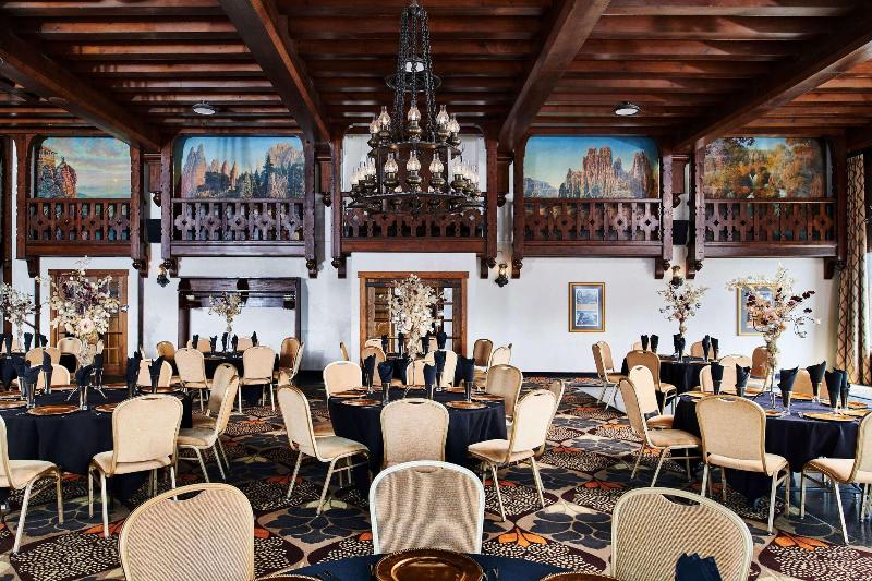 هتل Alex Johnson Rapid City Curio Collection By Hilton
