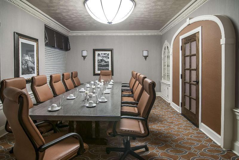 هتل Alex Johnson Rapid City Curio Collection By Hilton