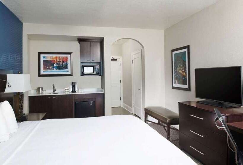 هتل Alex Johnson Rapid City Curio Collection By Hilton