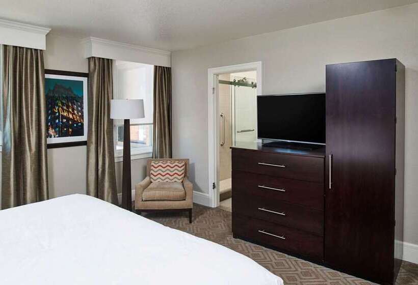 هتل Alex Johnson Rapid City Curio Collection By Hilton