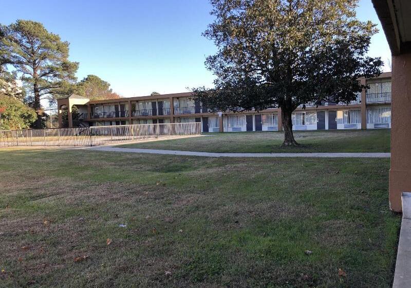 ホテル Americas Best Value Inn Wilson