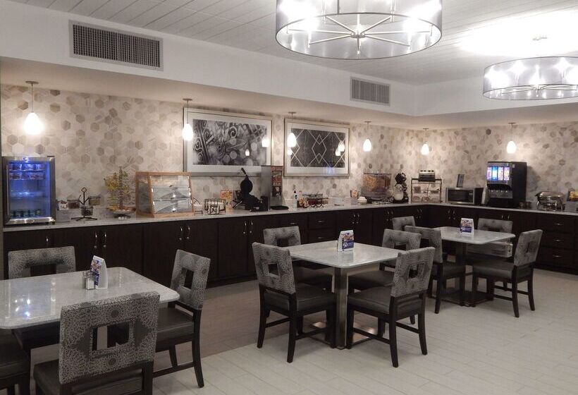 בית מלון כפרי Best Western Plus Bradford Inn