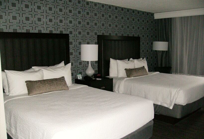 Отель Best Western Plus Bradford Inn