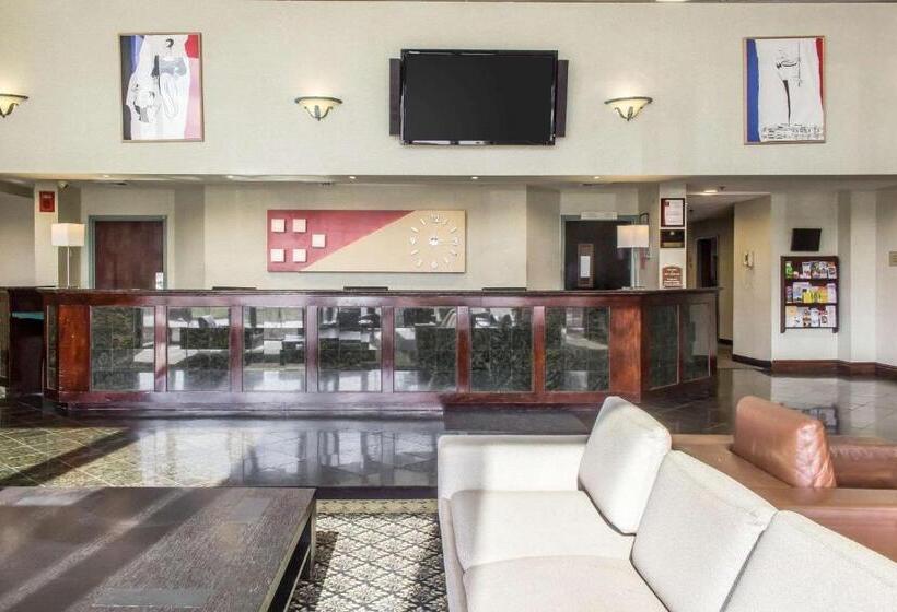 Clarion Hotel & Conference Center