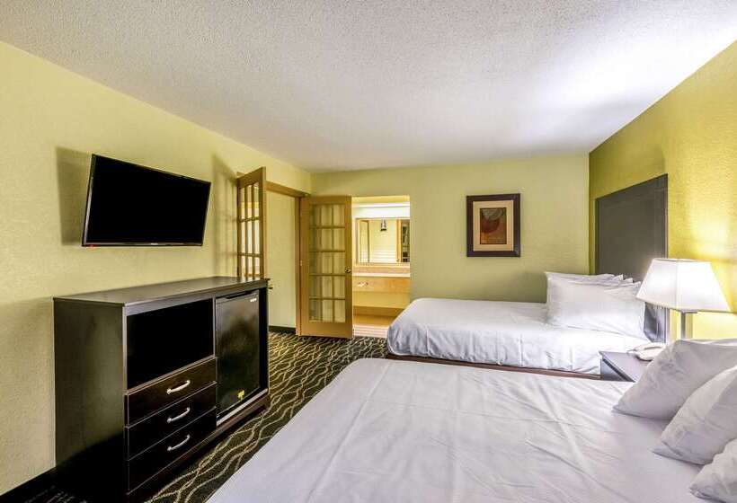 호텔 Clarion Inn Columbia Airport