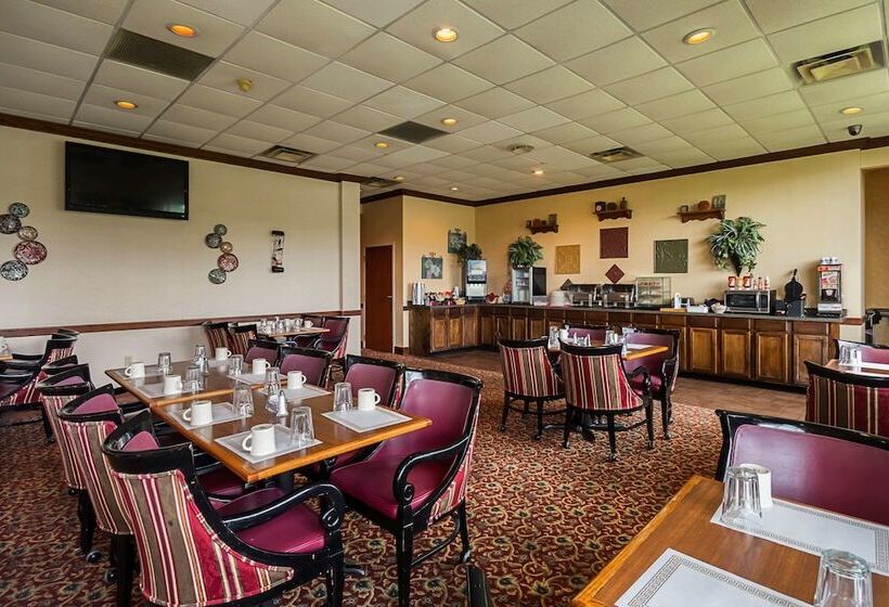 فندق Clarion Inn