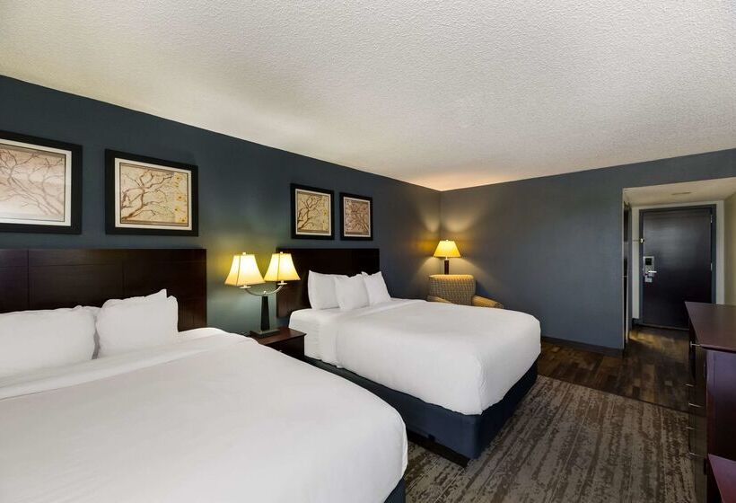 Hotel Clarion  San Angelo Near Convention Center