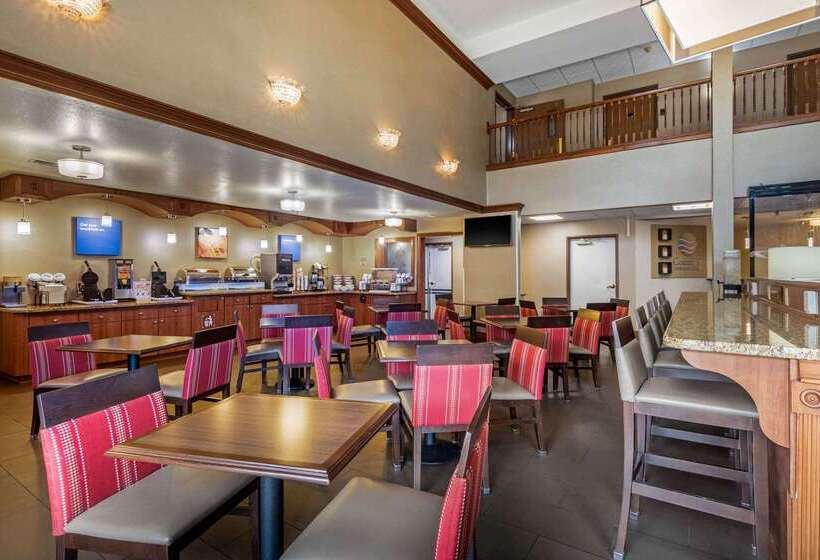 هتل Comfort Inn & Suites Springfield I 44