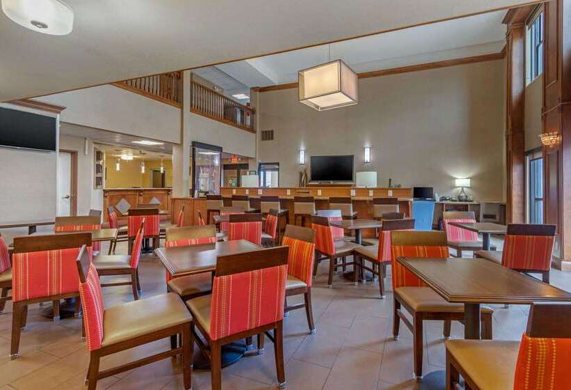 هتل Comfort Inn & Suites Springfield I 44