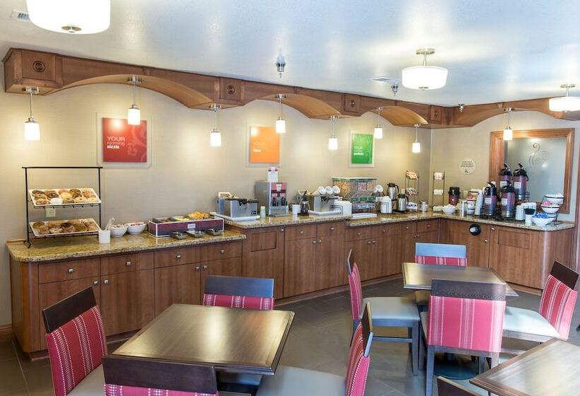 هتل Comfort Inn & Suites Springfield I 44