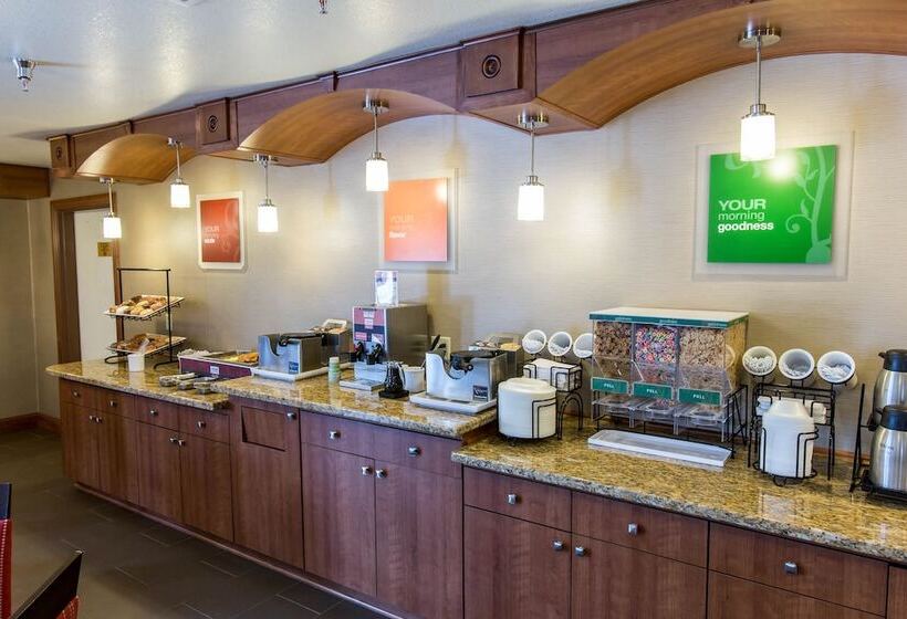 هتل Comfort Inn & Suites Springfield I 44