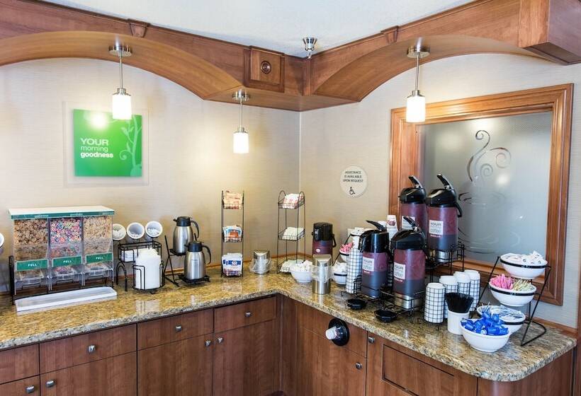 هتل Comfort Inn & Suites Springfield I 44