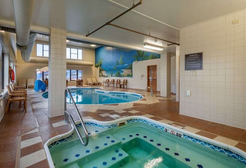 هتل Comfort Inn & Suites Springfield I 44