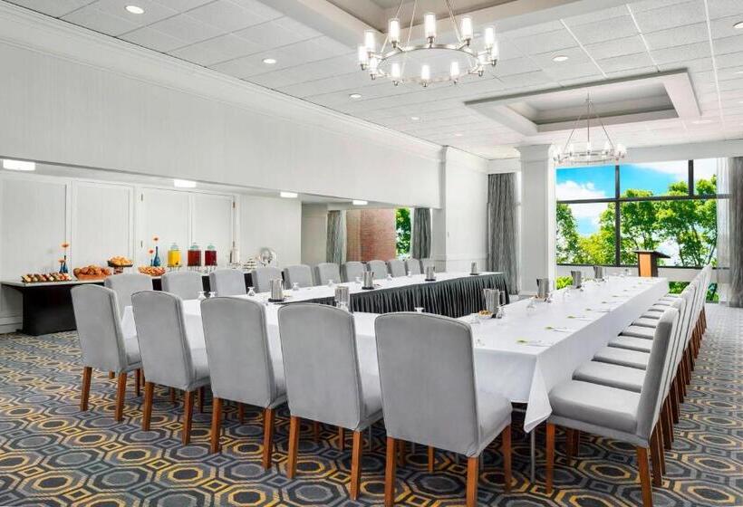 호텔 Courtyard By Marriott Boston Cambridge