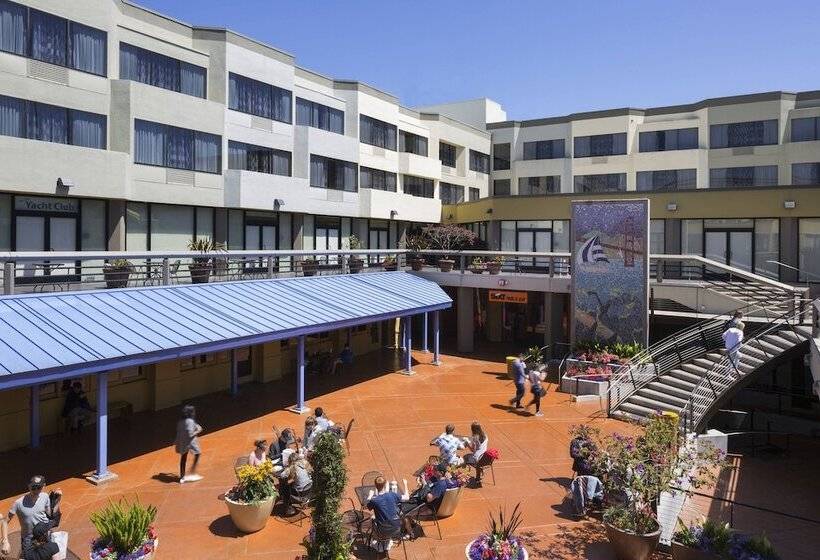 هتل Courtyard By Marriott Fishermans Wharf