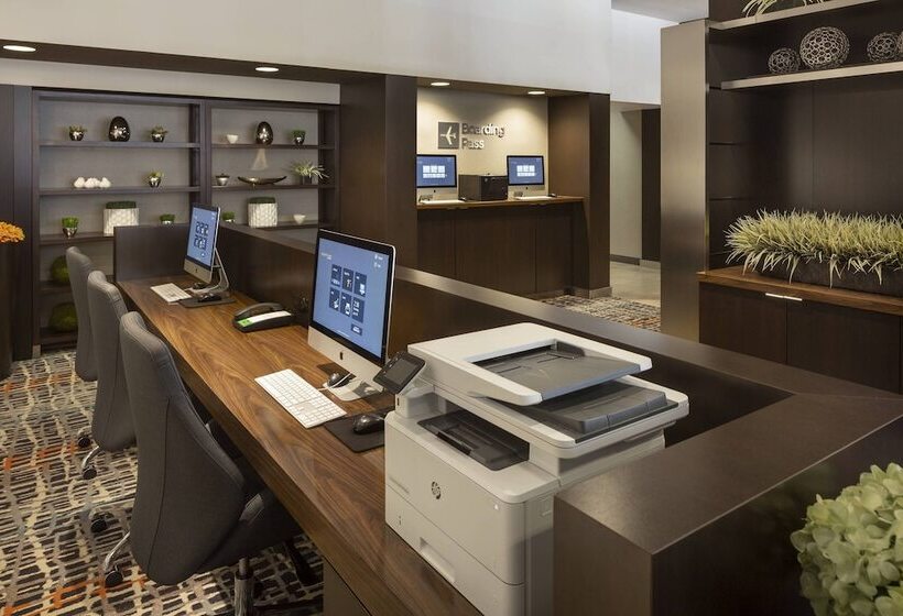 هتل Courtyard By Marriott Fishermans Wharf