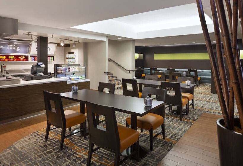 هتل Courtyard By Marriott Fishermans Wharf