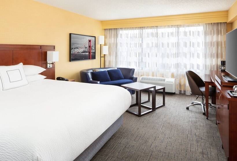 هتل Courtyard By Marriott Fishermans Wharf