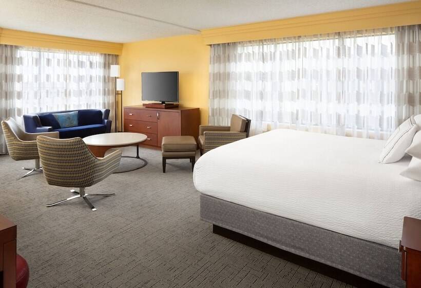 هتل Courtyard By Marriott Fishermans Wharf