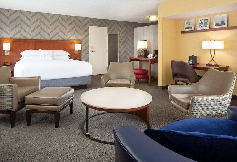 هتل Courtyard By Marriott Fishermans Wharf
