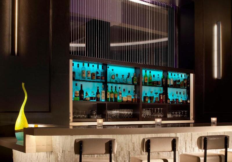 هتل La Concha Key West, Autograph Collection