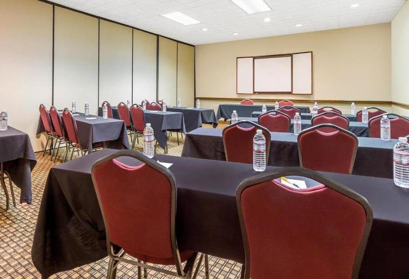 Отель Days Inn By Wyndham Asheville/mall
