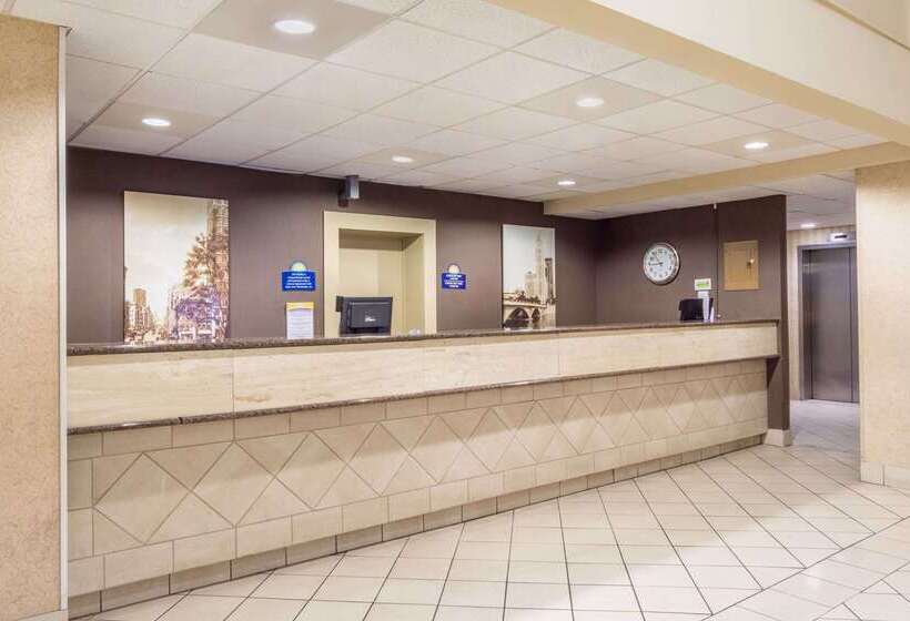 Отель Days Inn By Wyndham Columbus Airport