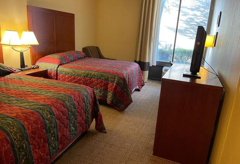 هتل Deluxe Inn