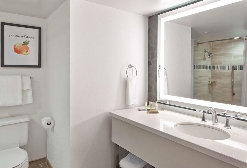 هتل Doubletree By Hilton Atlanta Perimeter Dunwoody