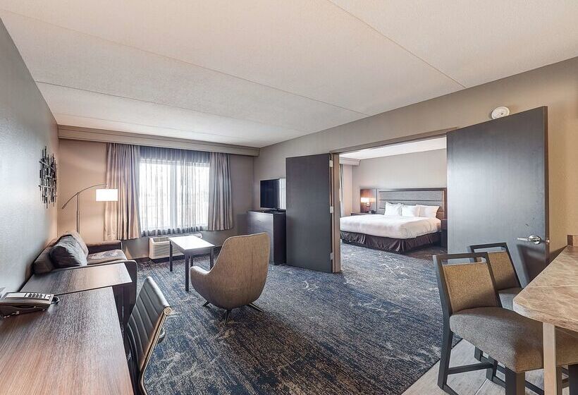 酒店 Doubletree By Hilton  Bloomington