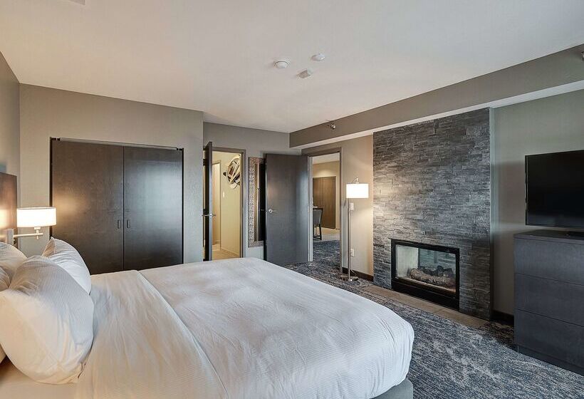 Doubletree By Hilton Hotel Bloomington