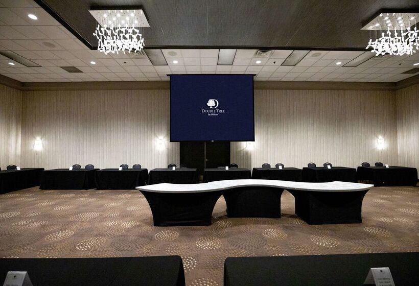 Doubletree By Hilton Hotel Bloomington