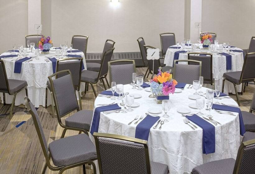호텔 Doubletree By Hilton Boston Rockland