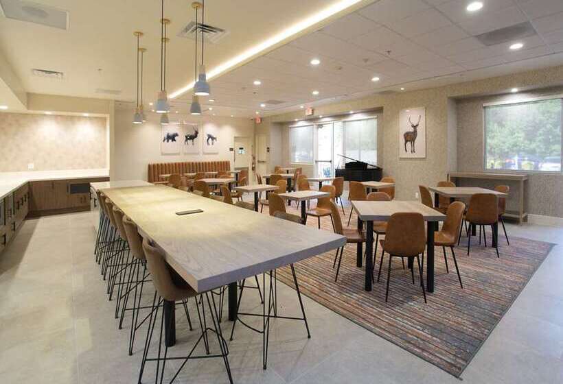 هتل Doubletree By Hilton Chico