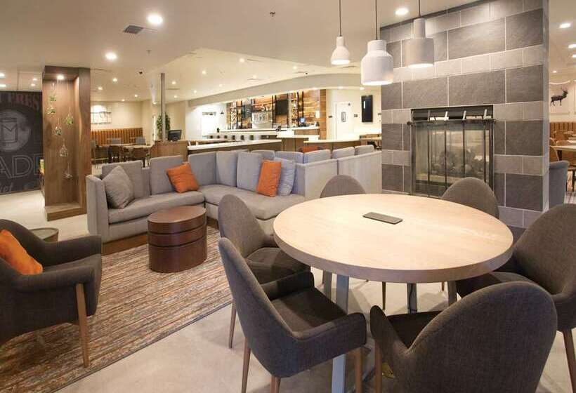 هتل Doubletree By Hilton Chico